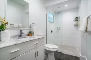 14615 NE 3rd Ct, Miami, FL 33161 - Photo 4