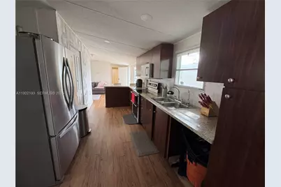 575 SW 131st Ave, Davie, FL 33325 - Photo 4