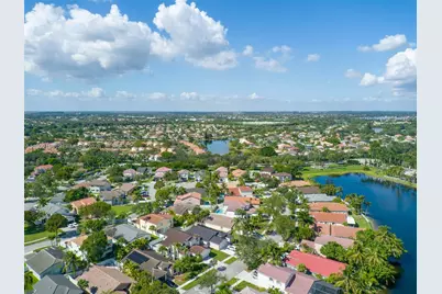 862 SW 176th Ave, Pembroke Pines, FL 33029 - Photo 52