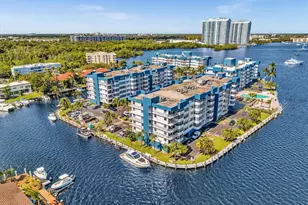 16570 NE 26th Ave, North Miami Beach, FL 33160 - Photo 58