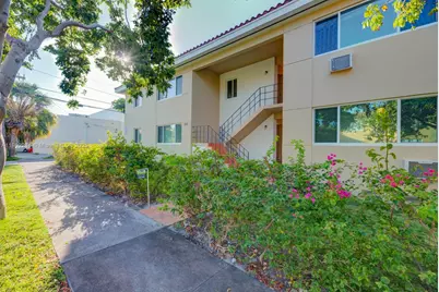 212 Phoenetia Ave #9, Coral Gables, FL 33134 - Photo 1