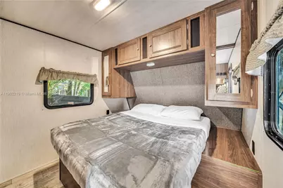 710 NE 141st St, North Miami, FL 33161 - Photo 20