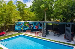 710 NE 141st St, North Miami, FL 33161 - Photo 44