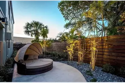 1273 NE 38th St #1, Oakland Park, FL 33334 - Photo 4