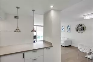 100 Bayview Dr, Sunny Isles Beach, FL 33160 - Photo 10
