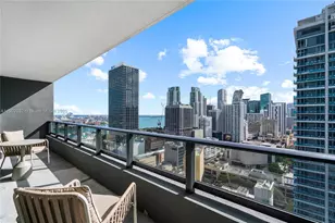 159 NE 6th St, Miami, FL 33132 - Photo 10