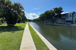 8330 Sands Point Blvd, Tamarac, FL 33321 - Photo 32