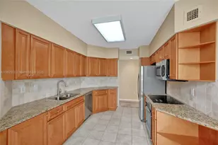 3370 Hidden Bay Dr, Aventura, FL 33180 - Photo 16