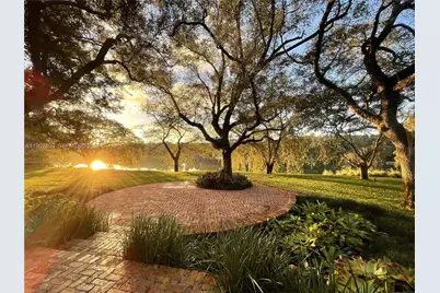 5390 Banyan Dr, Coral Gables, FL 33156 - Photo 4