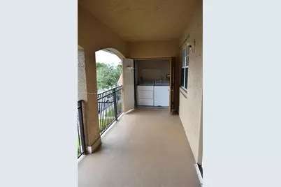 11701 SW 2nd St #5305, Pembroke Pines, FL 33025 - Photo 14