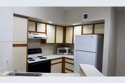 3470 N Pinewalk Dr N #224, Margate, FL 33063 - Photo 4