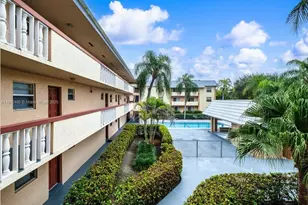 8951 SW 72nd St, Miami, FL 33173 - Photo 2