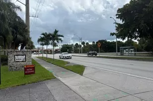 8951 SW 72nd St, Miami, FL 33173 - Photo 10