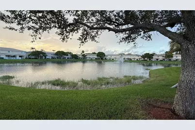 5866 Hampton Hills Blvd, Tamarac, FL 33321 - Photo 18