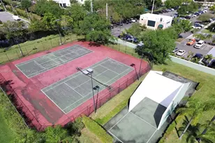 3453 NW 44th St, Oakland Park, FL 33309 - Photo 16