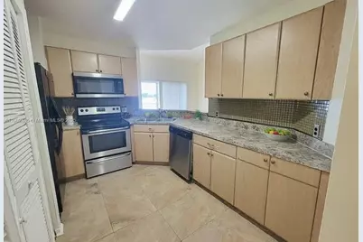 3453 NW 44th St #201, Oakland Park, FL 33309 - Photo 8