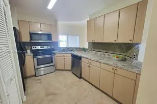 3453 NW 44th St, Oakland Park, FL 33309 - Photo 8