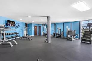 877 NE 195th St, Miami, FL 33179 - Photo 26