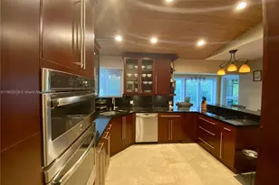 5935 SW 42nd St, Miami, FL 33155 - Photo 10