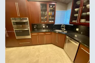 5935 SW 42nd St, Miami, FL 33155 - Photo 8