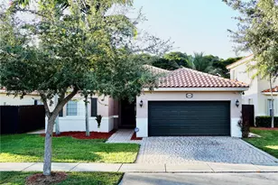 2048 NE 35th Ave, Homestead, FL 33033 - Photo 2