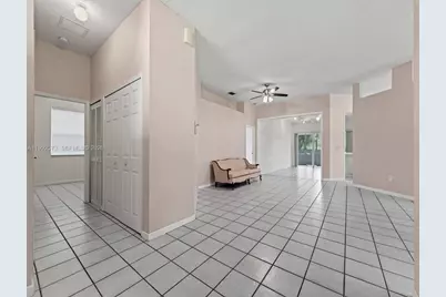 760 SE 23rd Ln, Homestead, FL 33033 - Photo 2