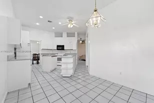760 SE 23rd Ln, Homestead, FL 33033 - Photo 10