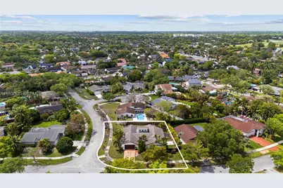 10610 SW 128th Ave, Miami, FL 33186 - Photo 2