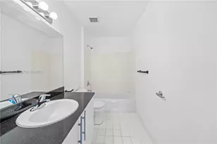 444 NE 30th St, Miami, FL 33137 - Photo 12