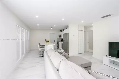 1030 SW 10th Ave, Miami, FL 33130 - Photo 24
