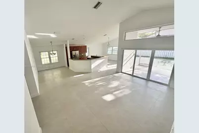 159 Cameron Ct, Weston, FL 33326 - Photo 4