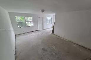 411 NE 57th Ct, Oakland Park, FL 33334 - Photo 4