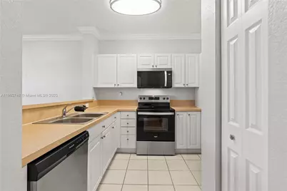 1398 NE 33rd Ave #201-25, Homestead, FL 33033 - Photo 16