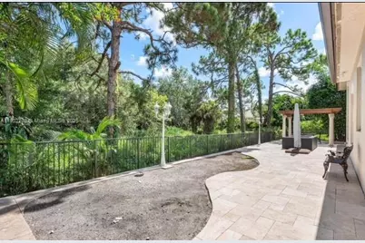 2393 NW 49th Ln, Boca Raton, FL 33431 - Photo 16