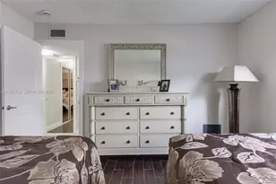 420 NE 12th Ave, Hallandale Beach, FL 33009 - Photo 18