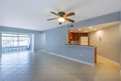10257 NW 9th St Cir #106-10, Miami, FL 33172 - Photo 4