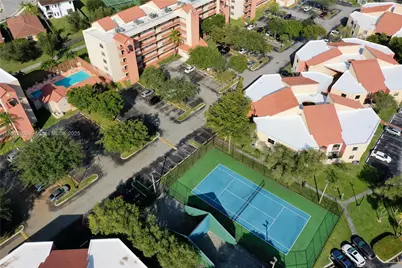 10257 NW 9th St Cir #106-10, Miami, FL 33172 - Photo 18