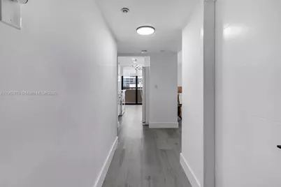 2555 Collins Ave #2200, Miami Beach, FL 33140 - Photo 12