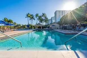 2555 Collins Ave, Miami Beach, FL 33140 - Photo 34