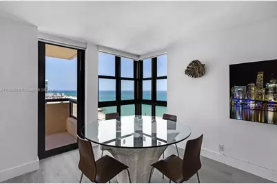 2555 Collins Ave #2200, Miami Beach, FL 33140 - Photo 16