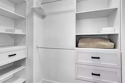 2555 Collins Ave #2200, Miami Beach, FL 33140 - Photo 30