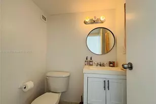 17021 N Bay Rd, Sunny Isles Beach, FL 33160 - Photo 8