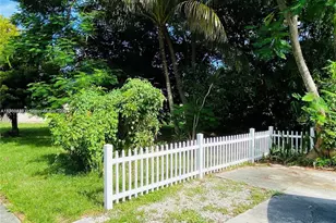 1309 N 24th Ave, Hollywood, FL 33020 - Photo 12