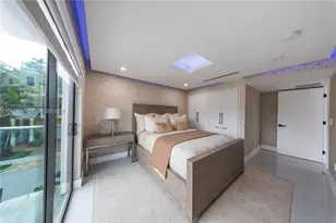 5601 N Ocean Dr, Hollywood, FL 33019 - Photo 24