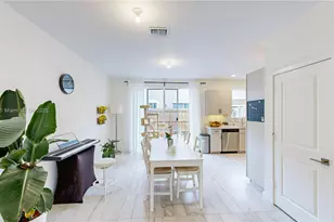 1040 SE 24th Ave, Homestead, FL 33035 - Photo 6