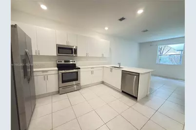 1060 SE 26th Ter #0, Homestead, FL 33035 - Photo 4