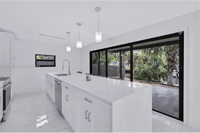 1608 SW 5th Ct, Fort Lauderdale, FL 33312 - Photo 4