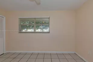 1010 N 69th Way, Hollywood, FL 33024 - Photo 12