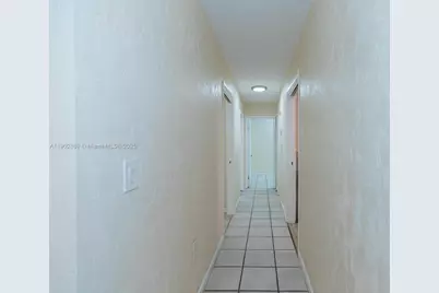 1010 N 69th Way, Hollywood, FL 33024 - Photo 8