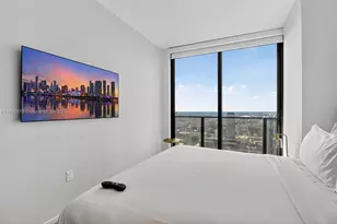 398 NE 5th St, Miami, FL 33132 - Photo 10